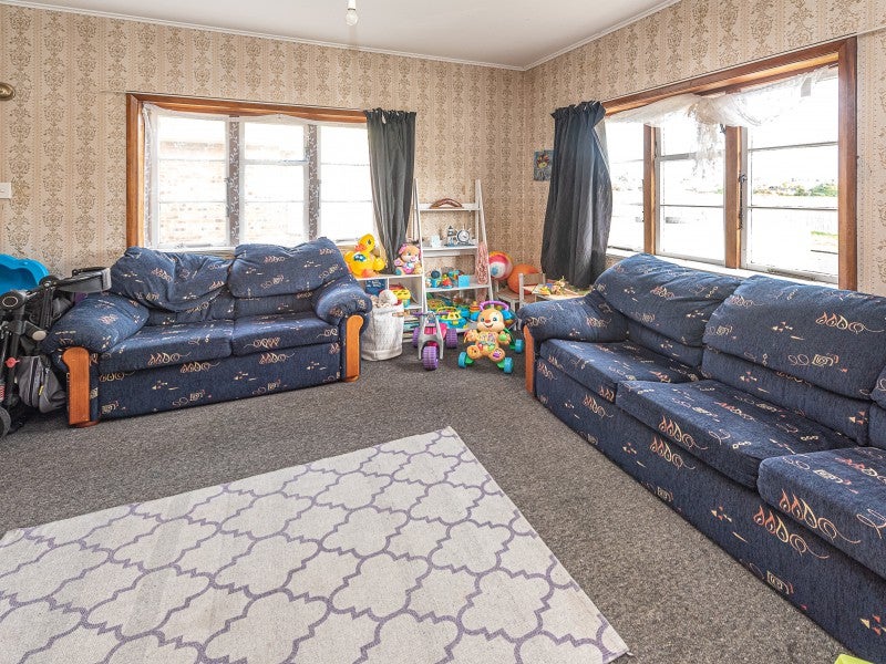 61 Selwyn Crescent, College Estate, Whanganui - Carousel 2