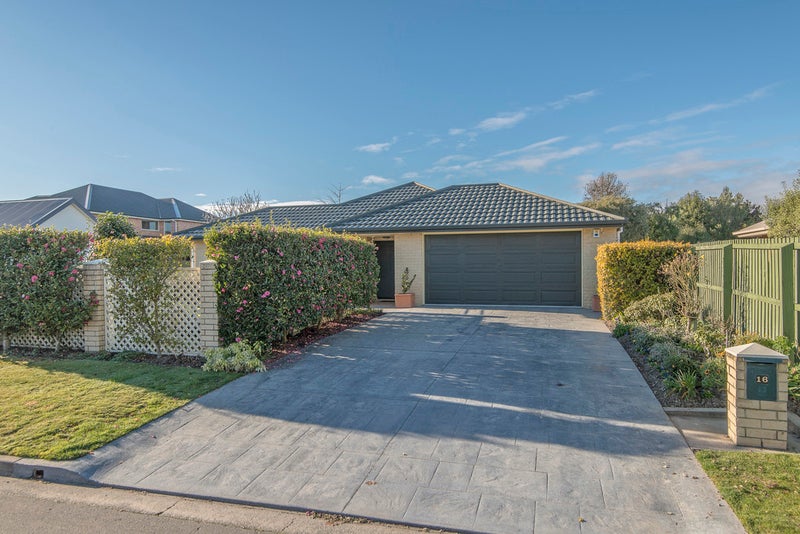 16 Avon Gate, Russley, Christchurch - Carousel 2