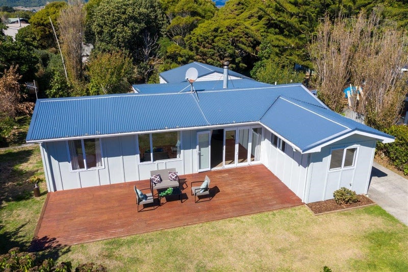42 William Street, Waikanae Beach, Waikanae - Carousel 1