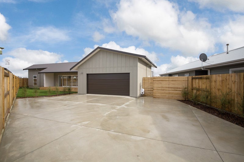 44 Totara Road, Awapuni, Palmerston North - Carousel 1