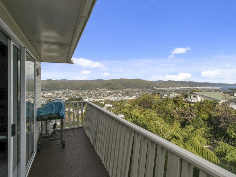 108 Tirohanga Road, Tirohanga, Lower Hutt - Carousel 15