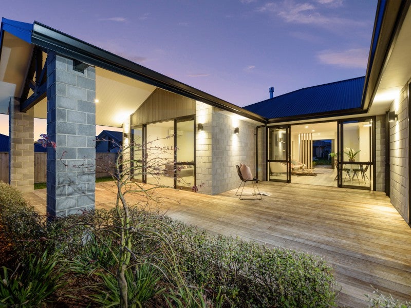 101 Puhirake Crescent, Pyes Pa, Tauranga - Carousel 1