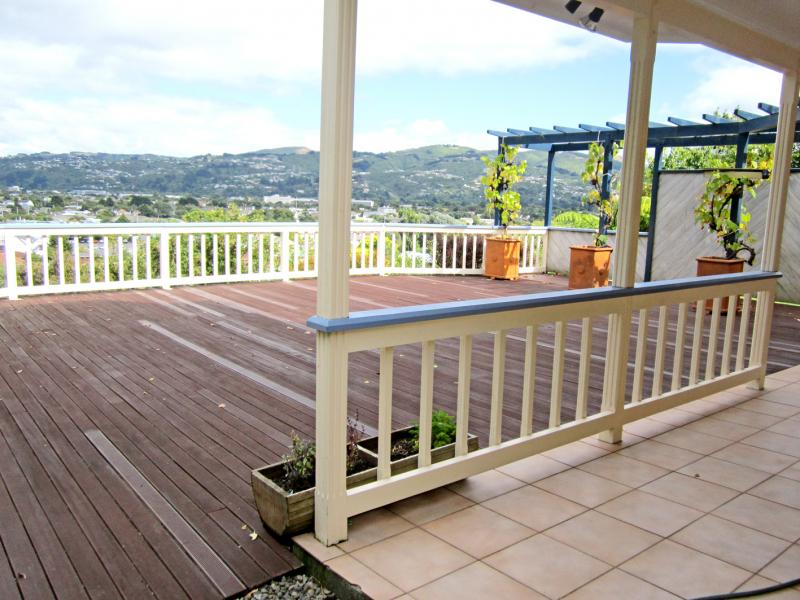 31 Woodvale Grove, Fairfield, Lower Hutt - Carousel 2