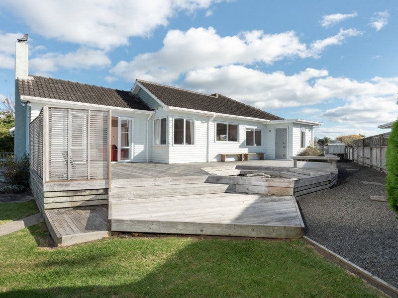 29 Crescent Road, Otumoetai, Tauranga - Carousel 1