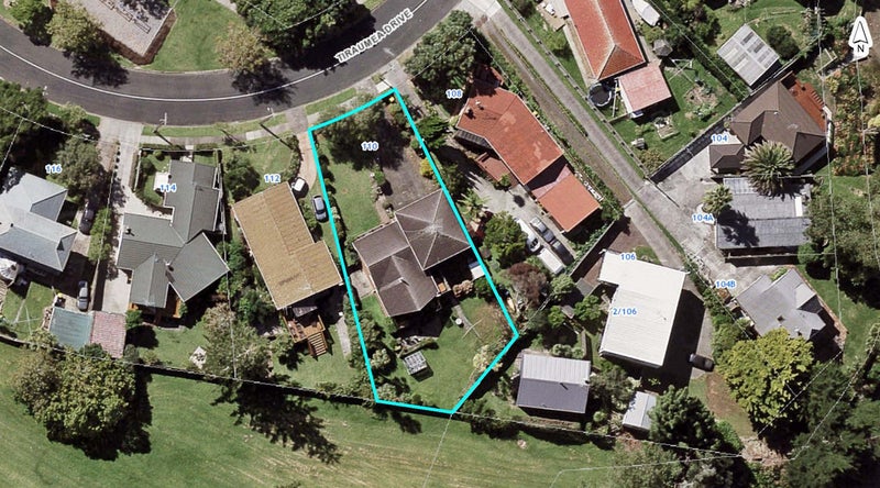 110 Tiraumea Drive, Pakuranga, Auckland - Carousel 1