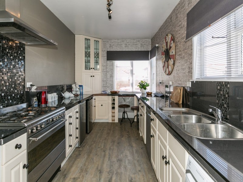 158 Carlyle Street, Napier South, Napier - Carousel 2