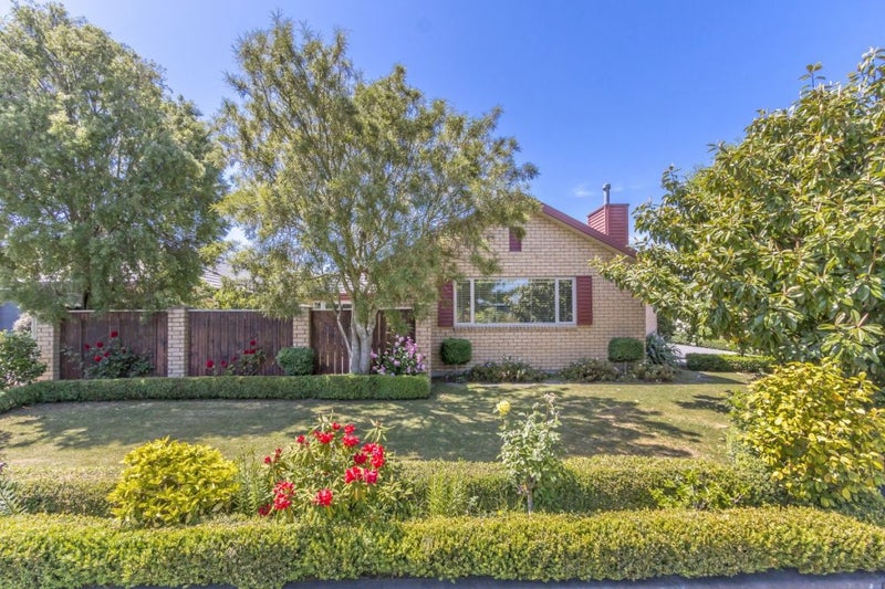 11 Hideaway Gate, Parklands, Christchurch - Carousel 1