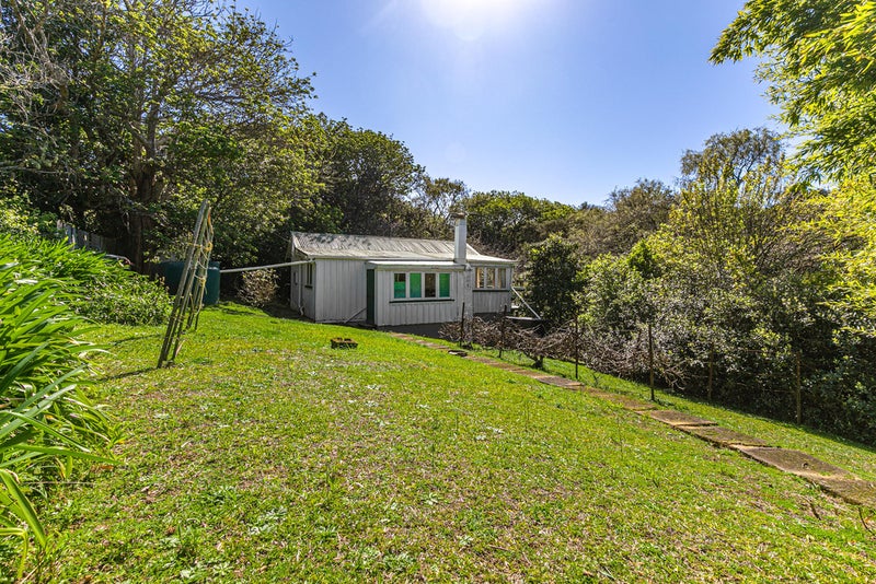13 Hillside Road, Ostend, Waiheke Island - Carousel 2