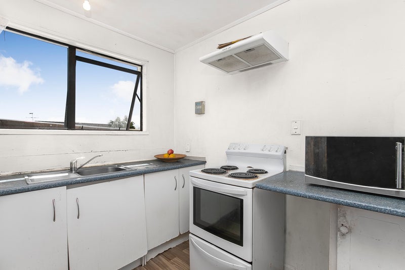 2/29 Coombe Avenue, Otara, Auckland - Carousel 2