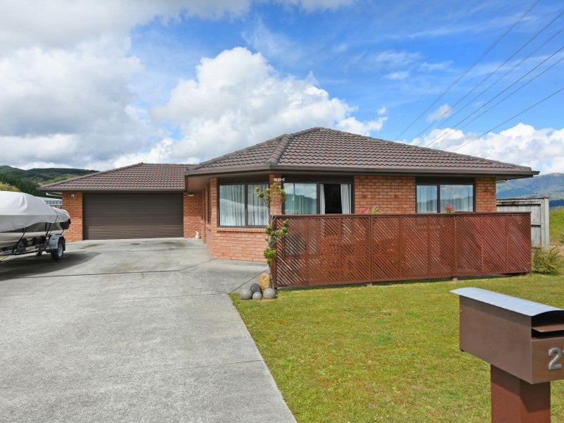 21 Percy Kinsman Crescent, Riverstone Terraces, Upper Hutt - Carousel 1
