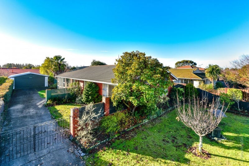 120 Lake Terrace Road, Burwood, Christchurch - Carousel 2