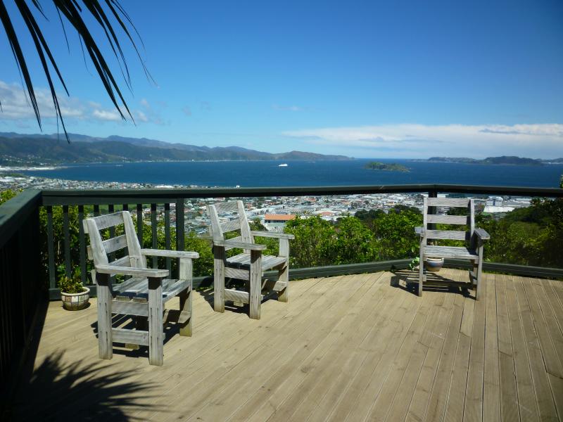 7 Maple Grove, Maungaraki, Lower Hutt - Carousel 2