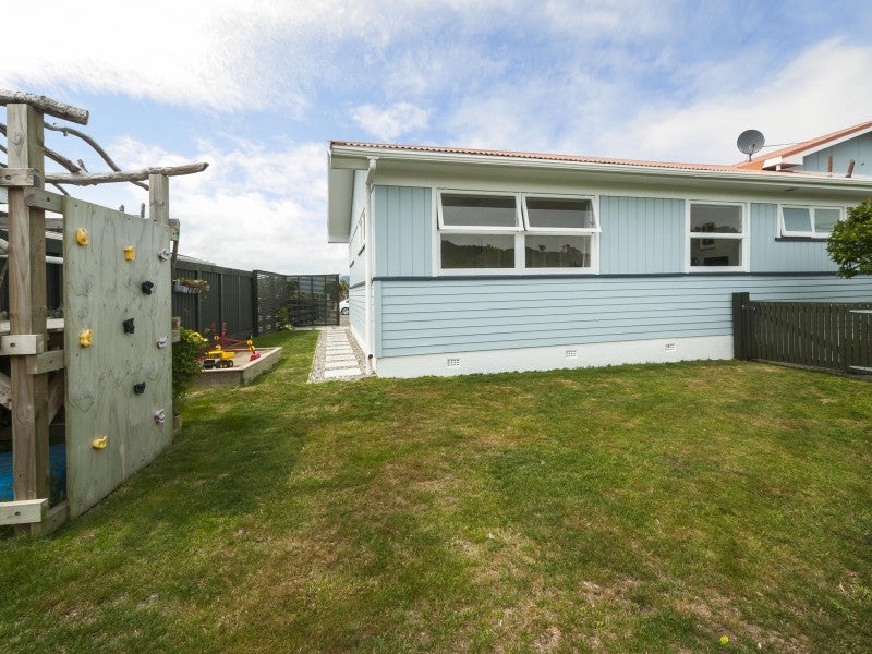 24 Maple Grove, Maungaraki, Lower Hutt - Carousel 21