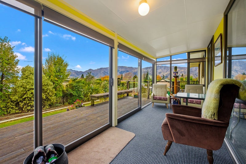 81 Parry Crescent, Wanaka - Carousel 11