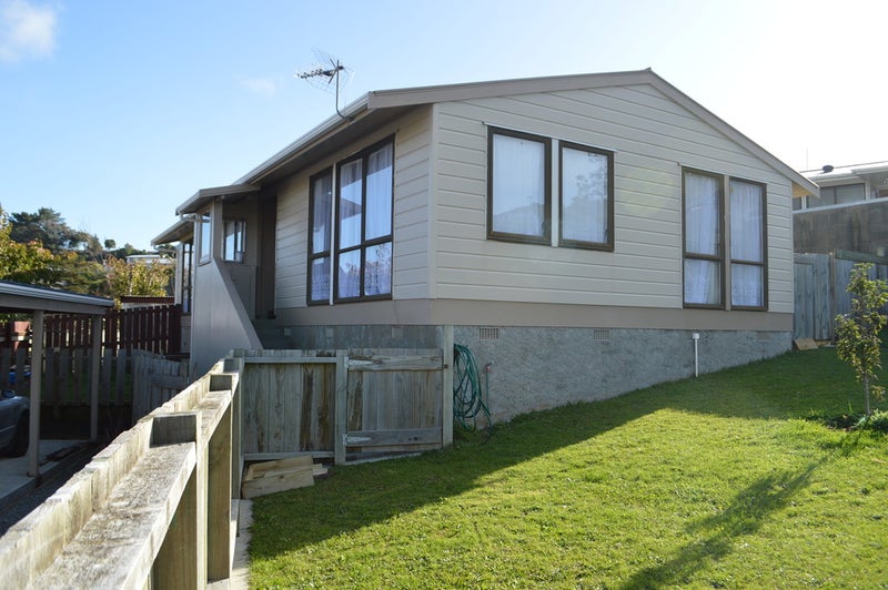 53 Conclusion Street, Ascot Park, Porirua - Carousel 2