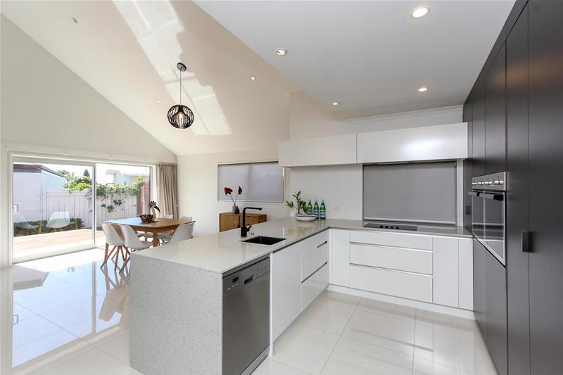 2B Portland Drive, Highlands Park, New Plymouth - Carousel 2