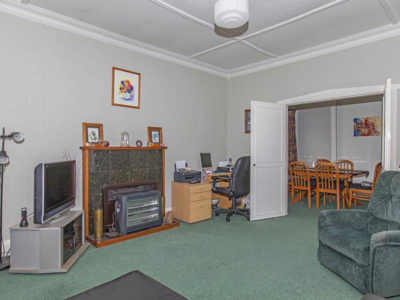 31 Norton Park Avenue, Fairfield, Lower Hutt - Carousel 2