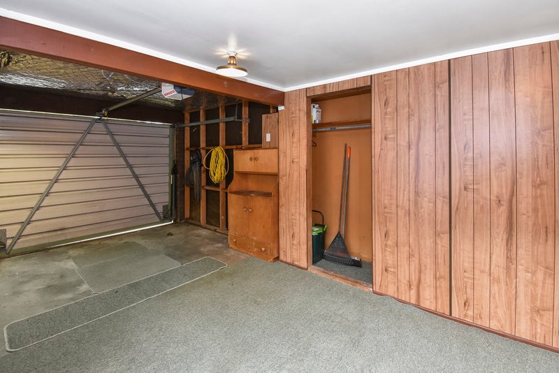 1/4 Balgowan Terrace, Conifer Grove, Takanini - Carousel 13