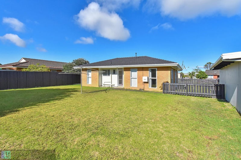 4 Agar Place, Favona, Auckland - Carousel 1