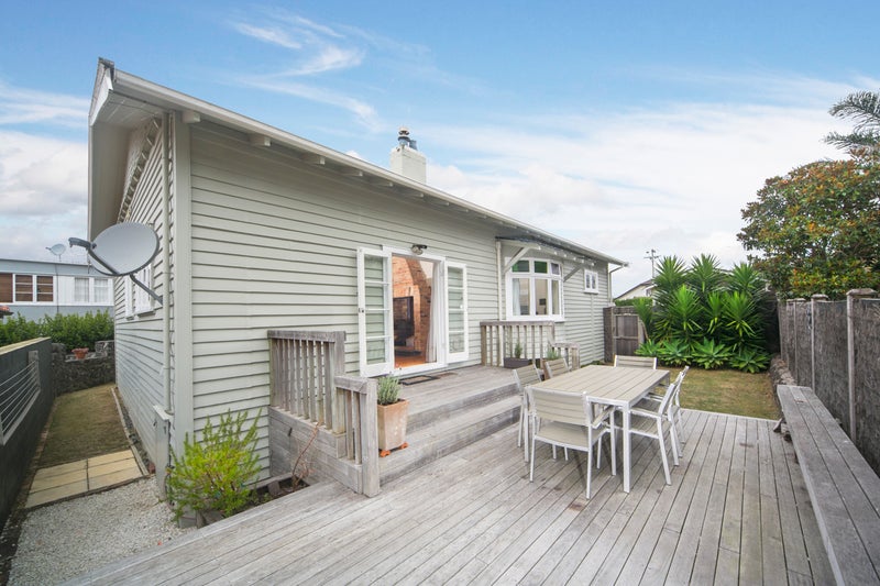 16 Horotutu Road, Greenlane, Auckland - Carousel 2