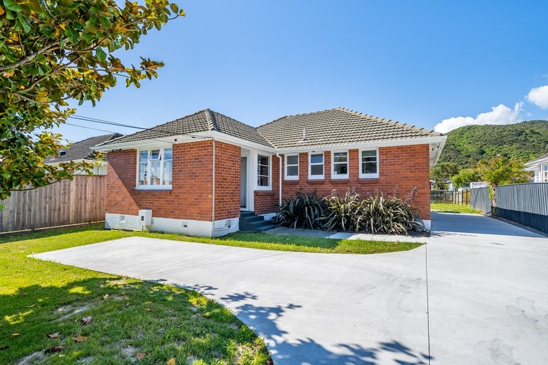 15 Langford Street, Naenae, Lower Hutt - Carousel 1