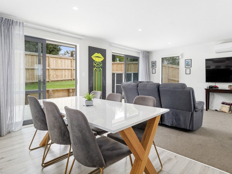 43A Cambridge Road, Judea, Tauranga - Carousel 1