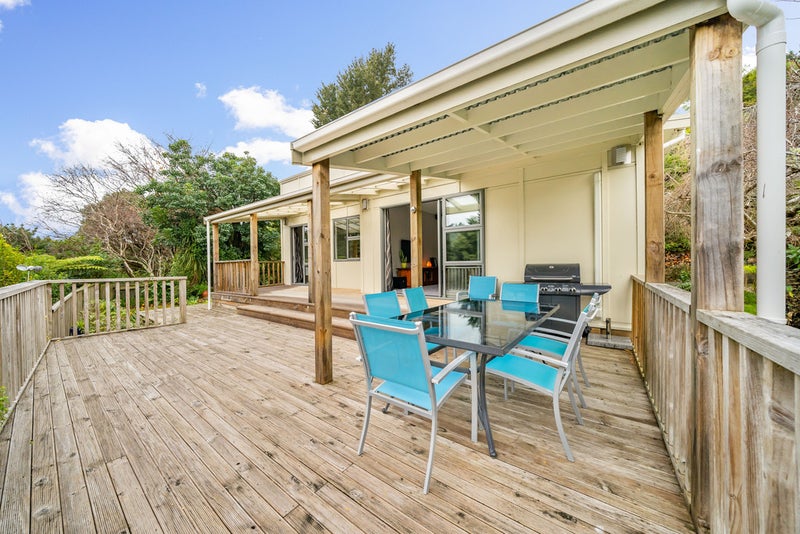 34 Forest Road, Pinehaven, Upper Hutt - Carousel 1