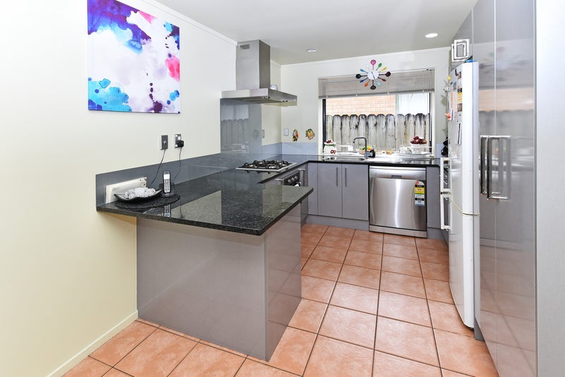 12 Manston Road, Mangere, Auckland - Carousel 12