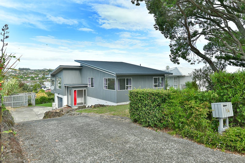 14 Fairway Avenue, Red Beach, Red Beach - Carousel 1