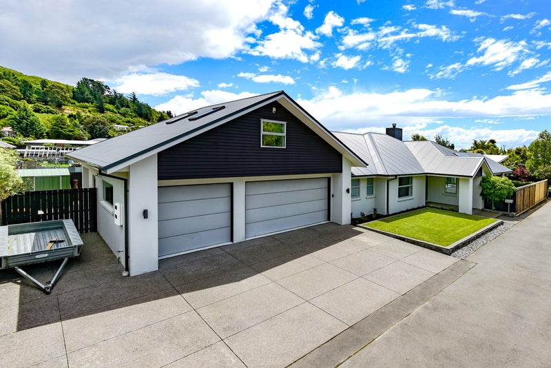 1 Pawaho Place, Heathcote Valley, Christchurch - Carousel 22