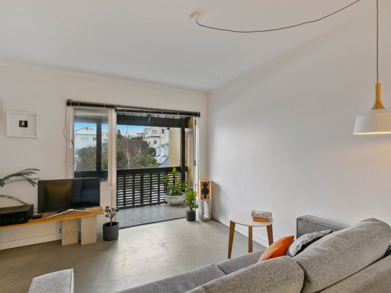 18/46 Hiropi Street, Newtown, Wellington - Carousel 2