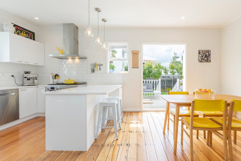 69 Burnley Terrace, Sandringham, Auckland - Carousel 2