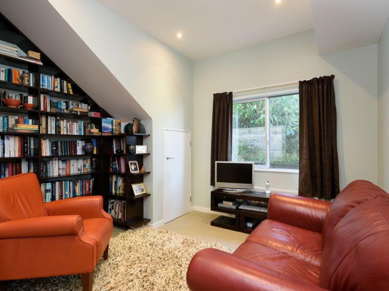 84C Madras Street, Khandallah, Wellington - Carousel 21