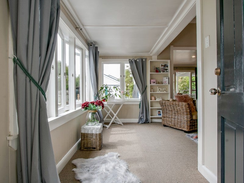 141 Georges Drive, Napier South, Napier - Carousel 2