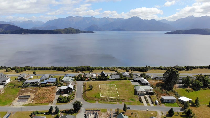 21 Muriwai Drive, Manapouri, Manapouri - Carousel 1