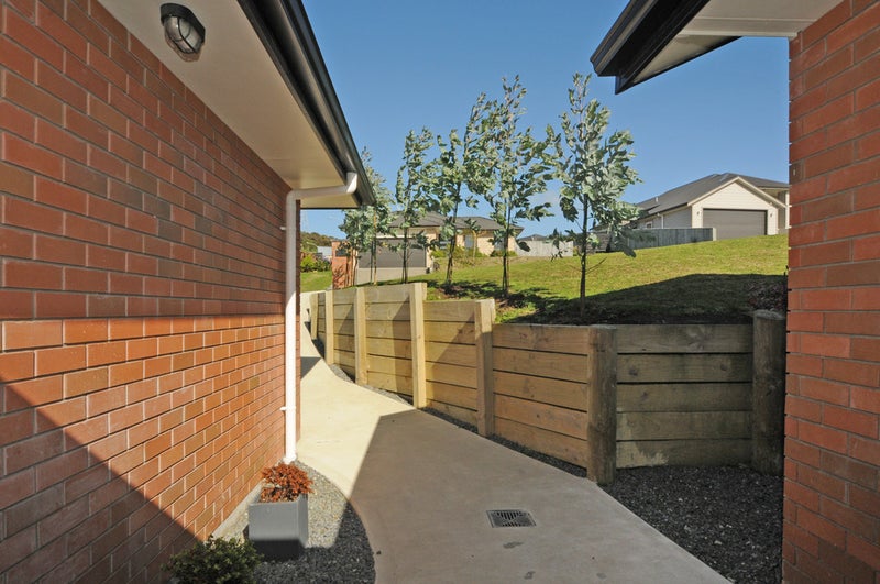 2 Semaphore Lane, Whitby, Porirua - Carousel 22