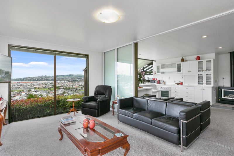 60 Easther Crescent, Kew, Dunedin - Carousel 1