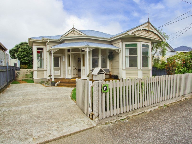 14 Riddlers Crescent, Petone, Lower Hutt - Carousel 20