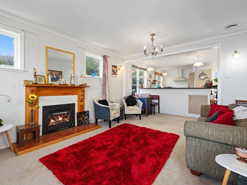 20 Davis Crescent, Elderslea, Upper Hutt - Carousel 2