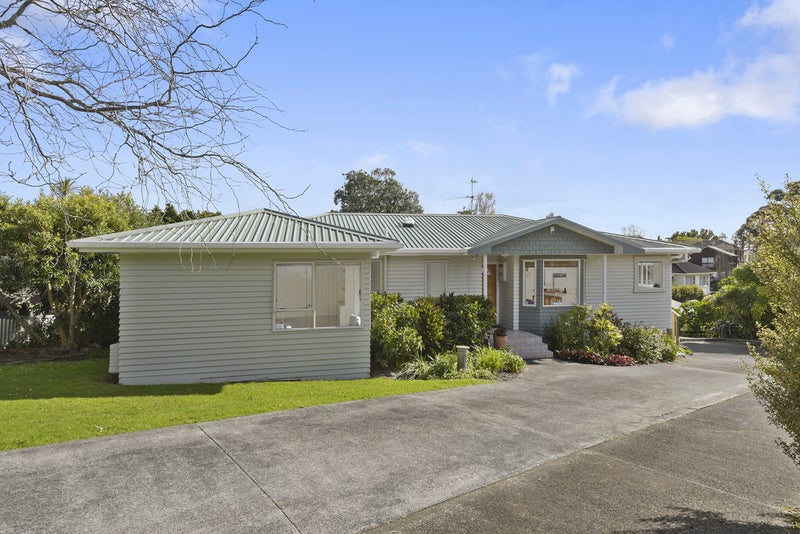325 Hillsborough Road, Hillsborough, Auckland - Carousel 1