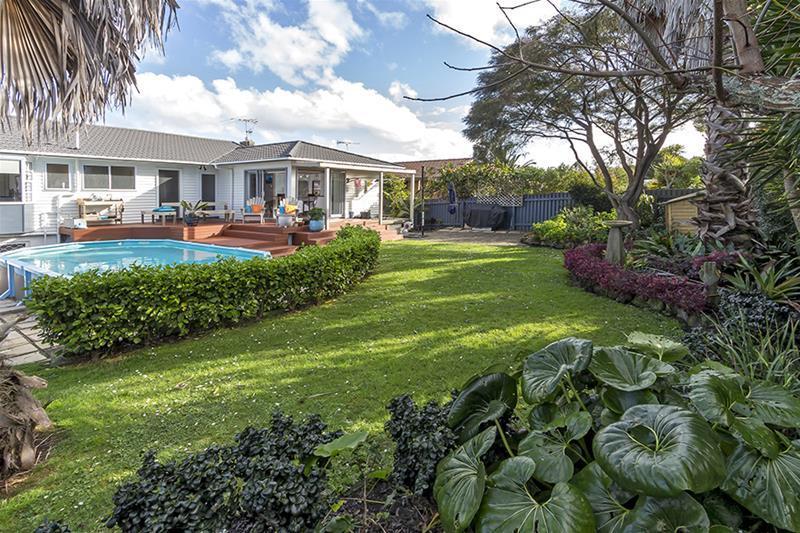 11 Imatra Place, Sunnyhills, Auckland - Carousel 2