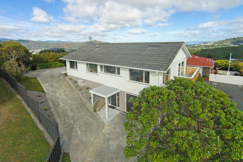 10 Ilam Grove, Kelson, Lower Hutt - Carousel 1