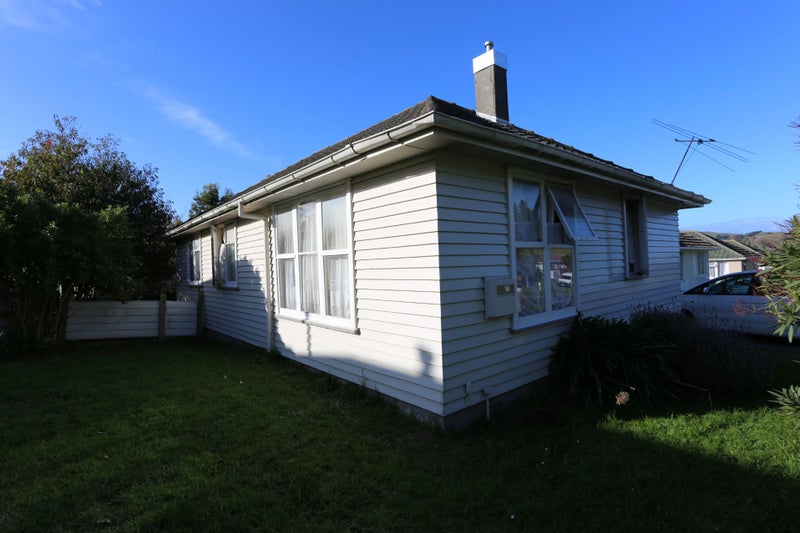 14 Cambridge Terrace, Kaiti, Gisborne - Carousel 21