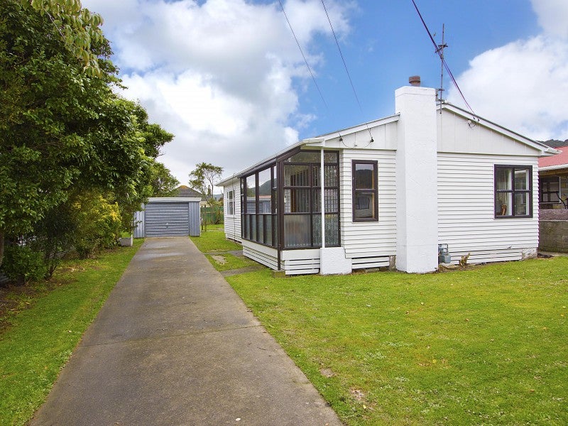 8 Ashforth Street, Wainuiomata, Lower Hutt - Carousel 20