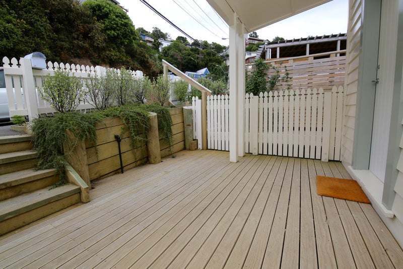 143 Raroa Road, Aro Valley, Wellington - Carousel 2