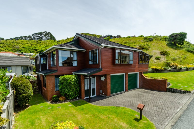 27 Mclintock Street, Johnsonville, Wellington - Carousel 1