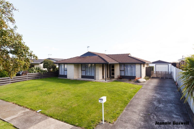 19 Meadowbrook Drive, Cloverlea, Palmerston North - Carousel 1
