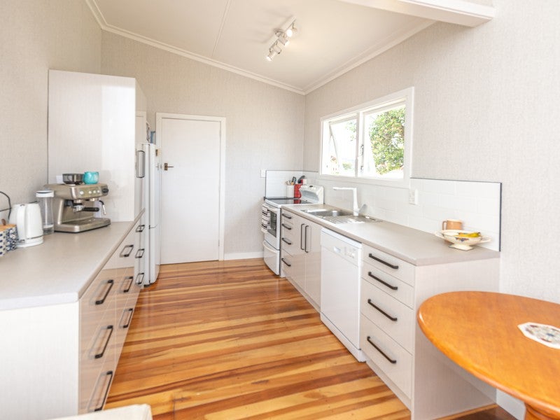 18 Murch Place, Tawhero, Whanganui - Carousel 2