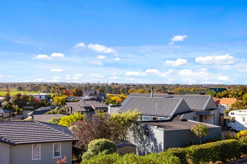 3 Uldale Place, Westmorland, Christchurch - Carousel 2