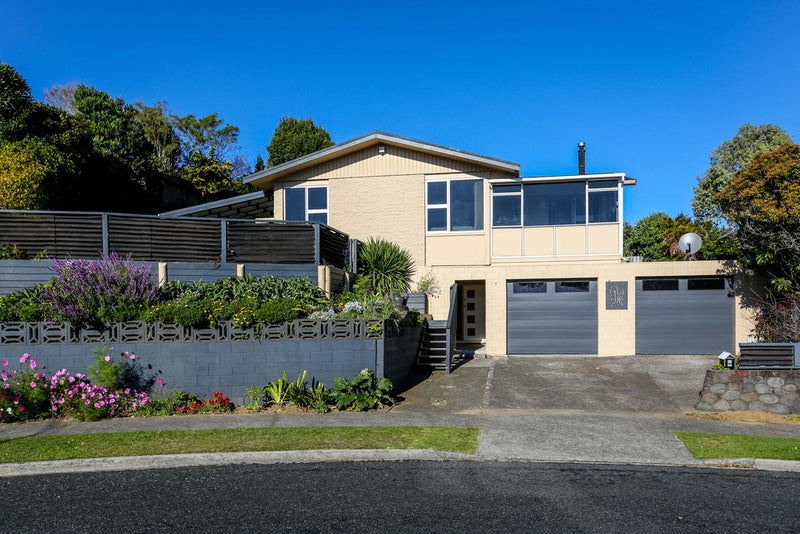 11 Fairfax Terrace, Frankleigh Park, New Plymouth - Carousel 1